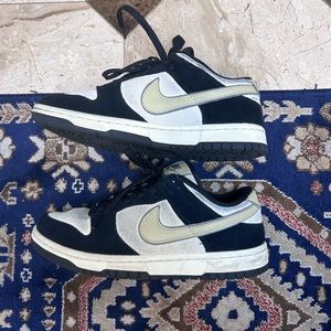 Nike Dunk Low LX
Black Suede Team Gold (Women's) 7.5